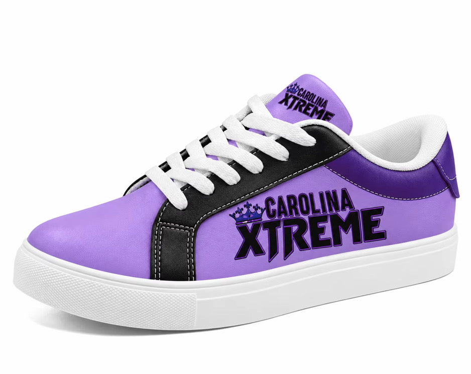 Custom logo Low top sneaks